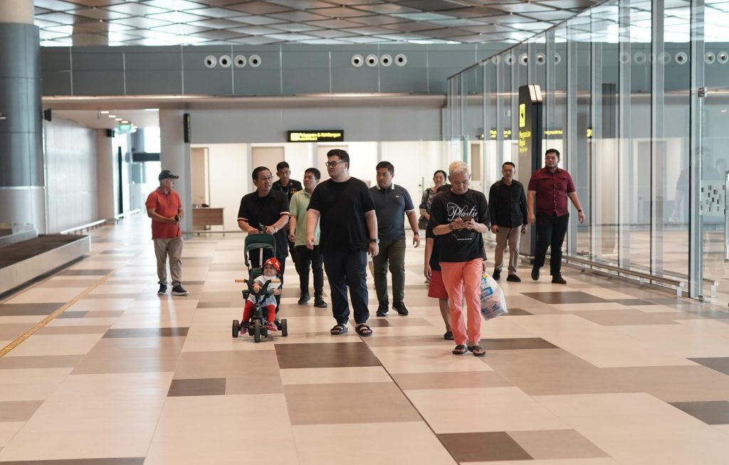 Lebaran ke-2, Mas Dhito Dampingi Menseskab Tinjau Bandara