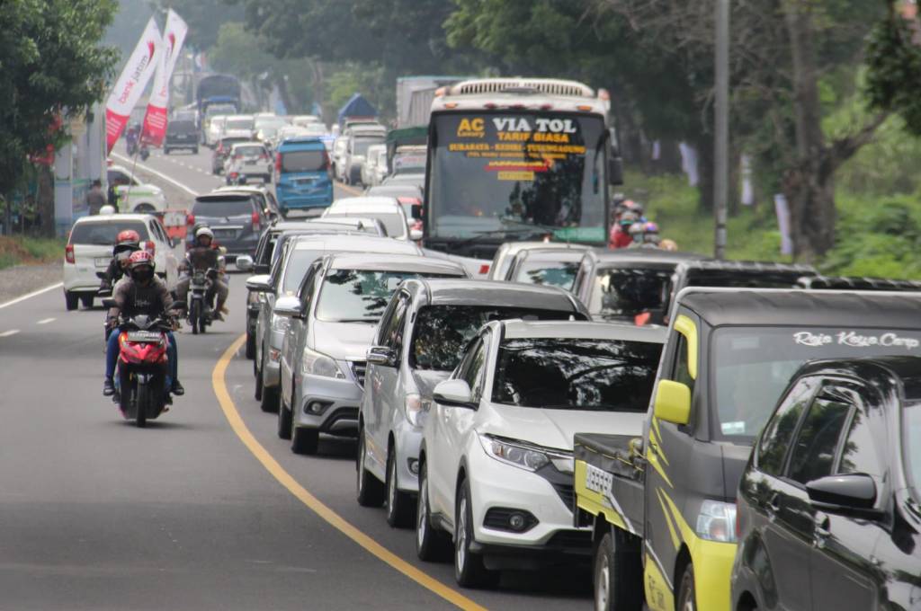 Urai Kemacetan, Pemkab Jombang Usulkan Pembangunan Flyover di Perlintasan KA Bandarkedungmulyo