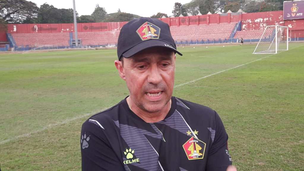 Pelatih Persik Siapkan Pemain Pelapis Saat Bertandang ke Markas&nbsp;Persebaya