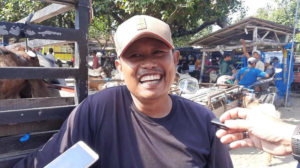 2 Pekan Jelang Hari Raya Kurban, Pedagang Kambing di Kediri Keluhkan Masih Sepi&nbsp;Pembeli
