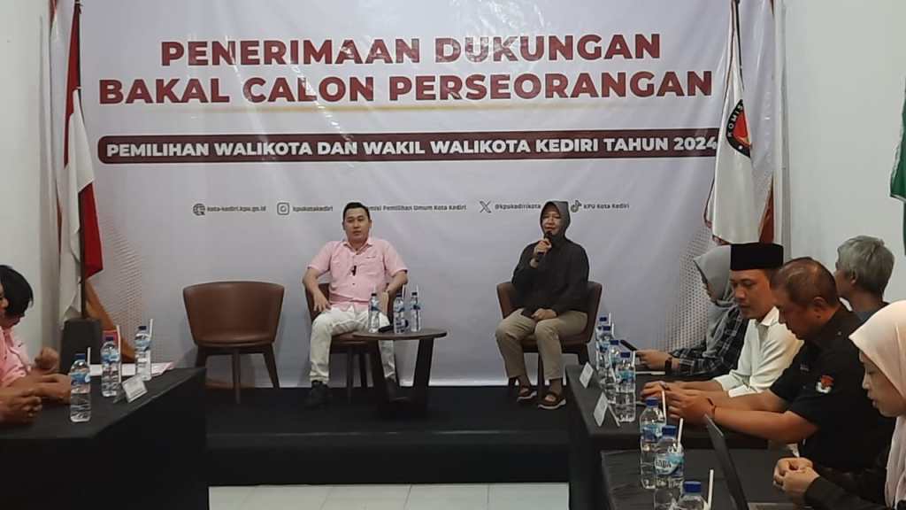 Bacawali Ronny-Fadloly Mendaftar Jalur Perseorangan di Pilkada Kota Kediri