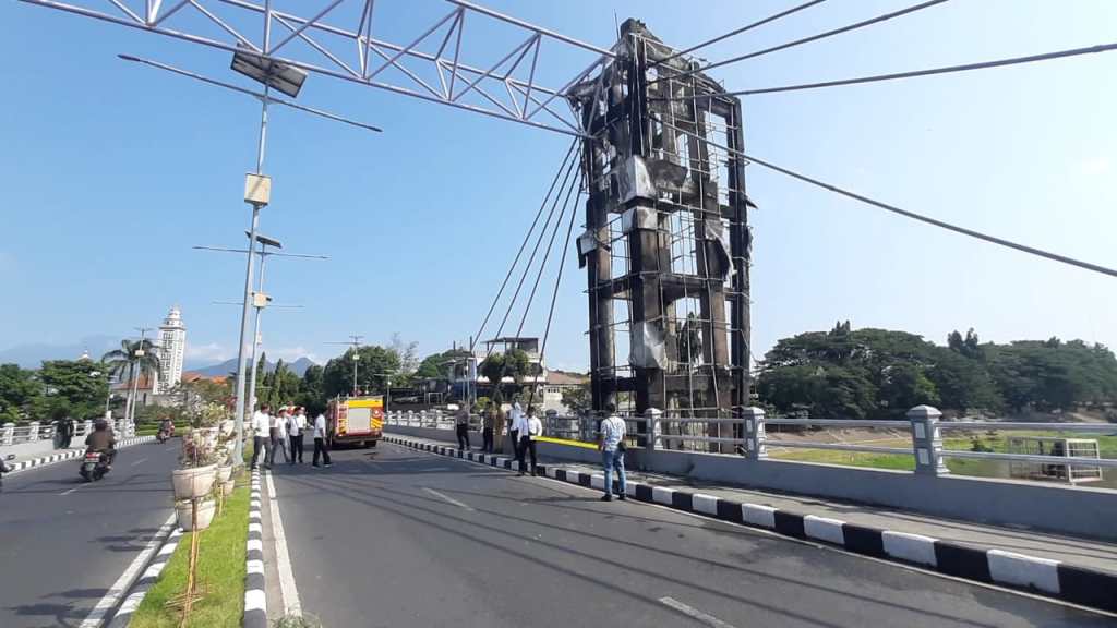 Buntut Insiden Kebakaran Jembatan Brawijaya, Pemkot Kediri Rugi Puluhan Juta