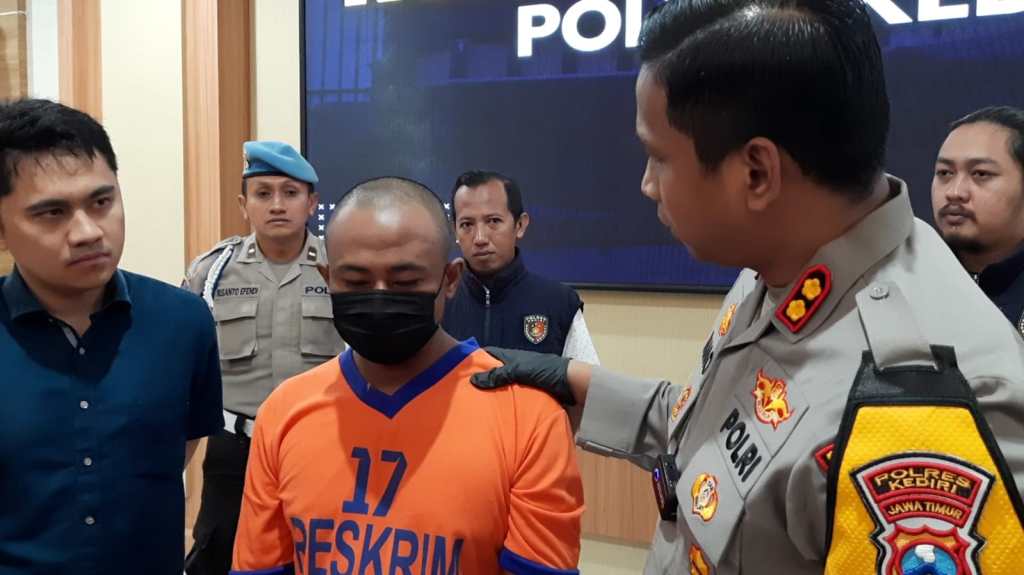 Jadi Tersangka, Suami yang Siram Air Keras ke Anak dan Istri di Kediri Mengaku Menyesal