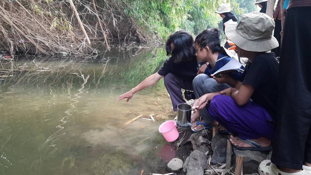 Manfaatkan Liburan, Siswa di Kota Kediri Ikut Teliti Mikro Plastik yang Cemari&nbsp;Sungai