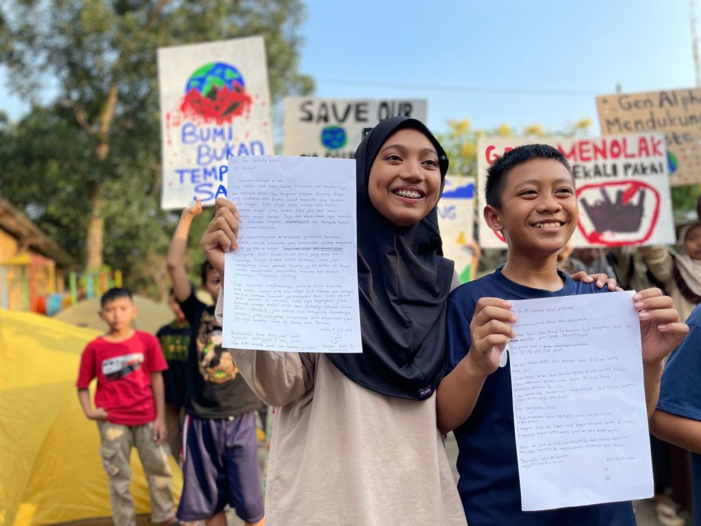 Saat Detektif Cilik Tulis ‘Surat Cinta’ untuk Pj Wali Kota Kediri, Prihatin Pencemaran Sungai dan&nbsp;Mikroplastik