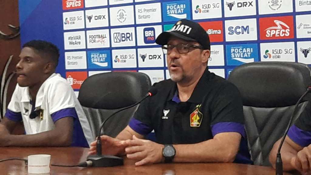 Tanding Kandang Pertama Lawan Serdadu Tridatu, Macan Putih&nbsp;‘Ompong’