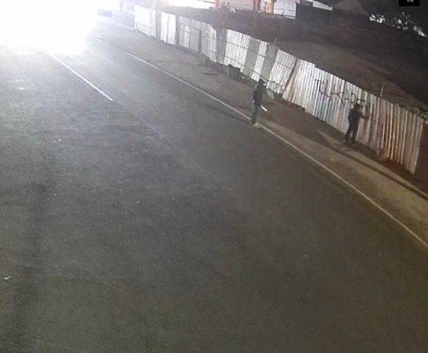 Aksi Vandalisme Tolak Arema FC di Blitar Terekam CCTV, Polisi Buru Pelaku