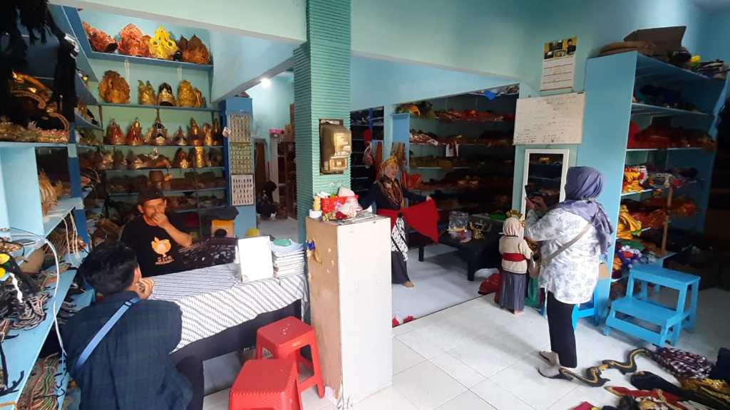 Berkah Bulan Kemerdekaan, Jasa Sewa Kostum Karnaval di Kediri Diburu Warga