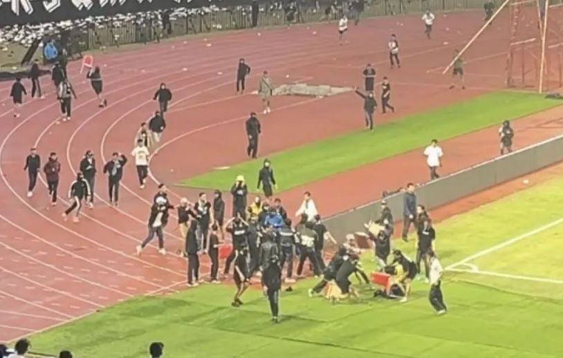 Ricuh Suporter Usai Laga Persib Bandung VS Persija Jakarta, LIB Beri Kecaman&nbsp;Keras