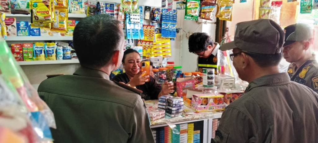 Operasi Rokok Ilegal di Kota Kediri, Petugas Gabungan Temukan Rokok dengan Pita Cukai Salah&nbsp;Peruntukan